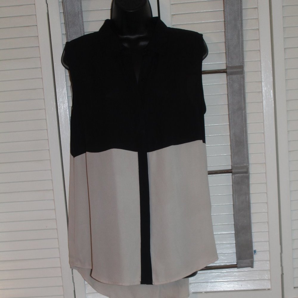 Apt. 9 Black and Cream Sleeveless Colorblock Tunic